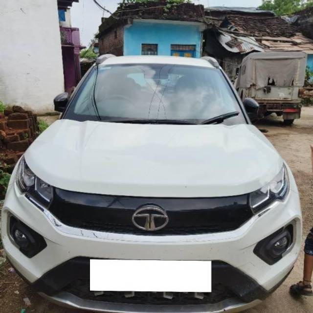 https://images10.gaadi.com/usedcar_image/4118367/original/processed_bdd72f43-5b49-41b2-bbcb-5a21dc3f4ff6.jpg?imwidth=6400