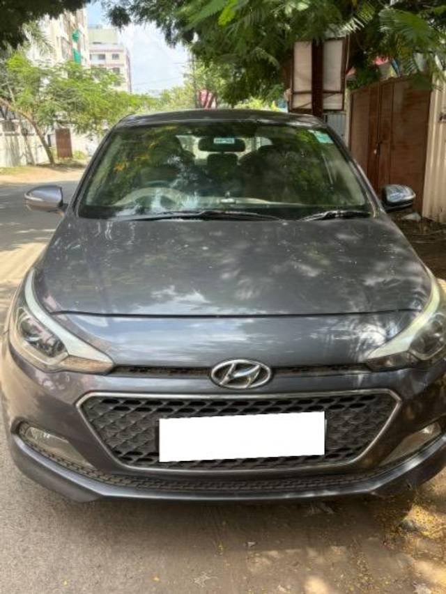 https://images10.gaadi.com/usedcar_image/4118415/original/processed_9c0735f4-7aa5-48d4-93a7-7af4dd58b890.jpg?imwidth=6400