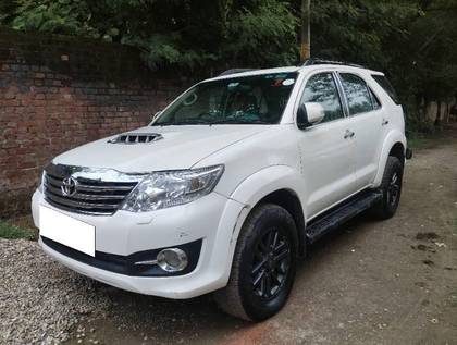 Toyota Fortuner 4x2 Manual