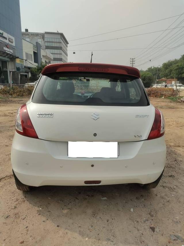 https://images10.gaadi.com/usedcar_image/4118482/original/processed_d84754a4e488fd88a2bbe99c8101071b.jpg?imwidth=6402