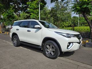 Toyota Fortuner 2016-2021 Toyota Fortuner 2.8 4WD AT