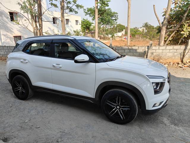 https://images10.gaadi.com/usedcar_image/4118642/original/6ec8bef34a70d7a023a4fe1d7bd3691f.jpg?imwidth=6400