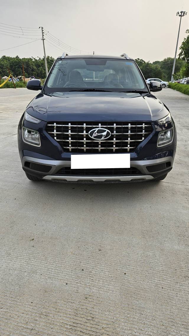 https://images10.gaadi.com/usedcar_image/4118864/original/processed_ba981396312c7132e14b676ccb4ffaf2.jpg?imwidth=6400