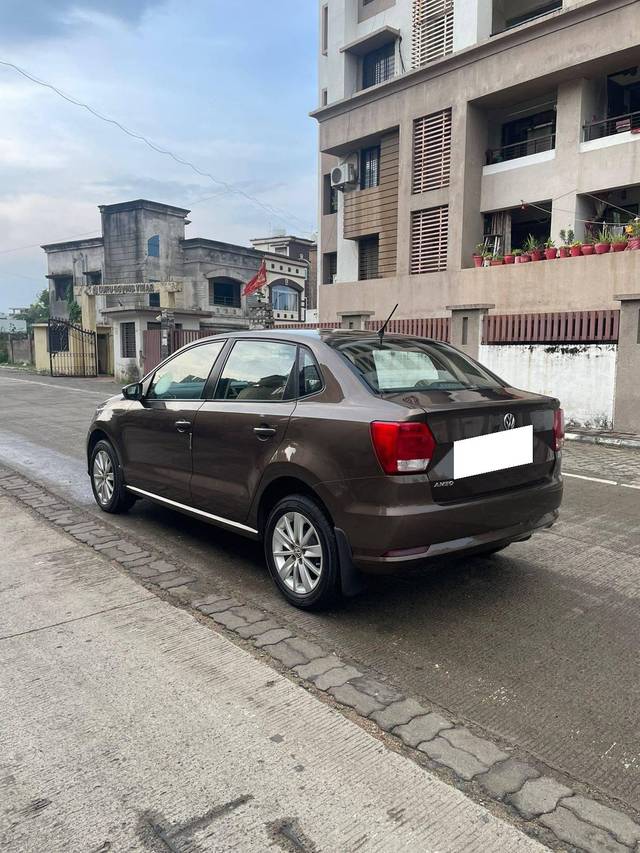 https://images10.gaadi.com/usedcar_image/4118890/original/processed_fda3c99de0d3643e0fb87a6c68a3f373.jpg?imwidth=6402