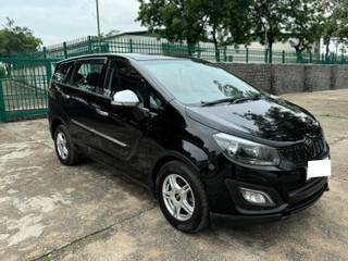 Mahindra Marazzo Mahindra Marazzo M8