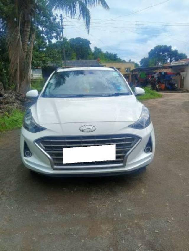 https://images10.gaadi.com/usedcar_image/4118977/original/processed_b3992105-ae4f-4dae-a10b-8125f98a89db.jpg?imwidth=6400