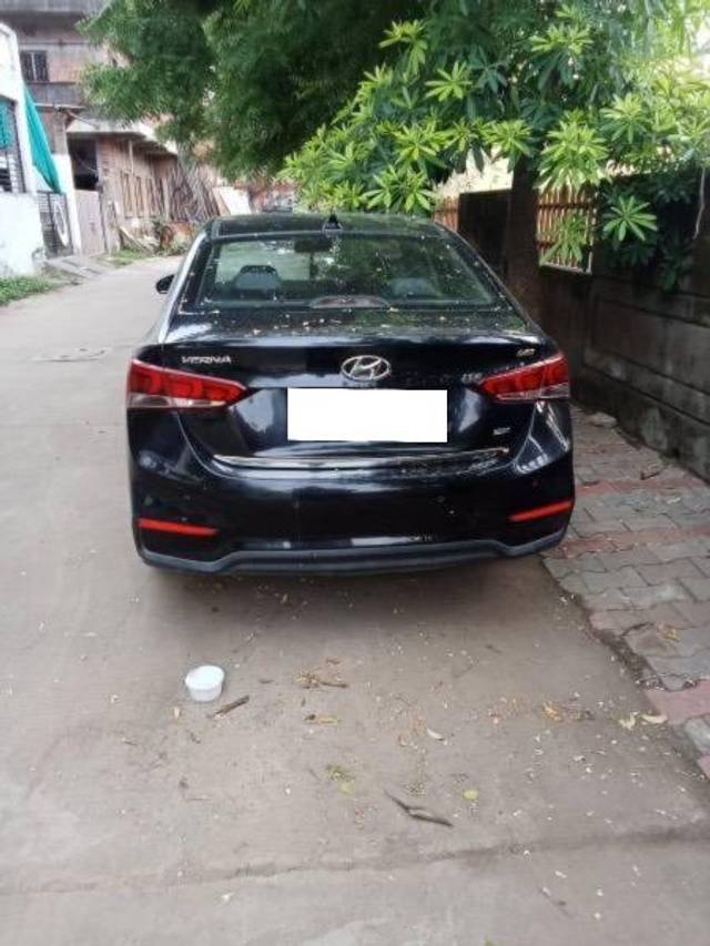 https://images10.gaadi.com/usedcar_image/4118981/original/processed_94599c98-c514-42aa-afba-04a890369294.jpg?imwidth=6401