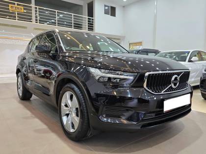 Volvo XC40 D4 Momentum