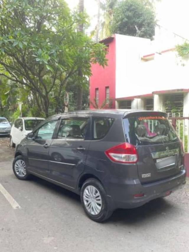 https://images10.gaadi.com/usedcar_image/4119246/original/processed_a72ebf0c-6d63-4263-8001-66a1bf217b2b.jpg?imwidth=6402