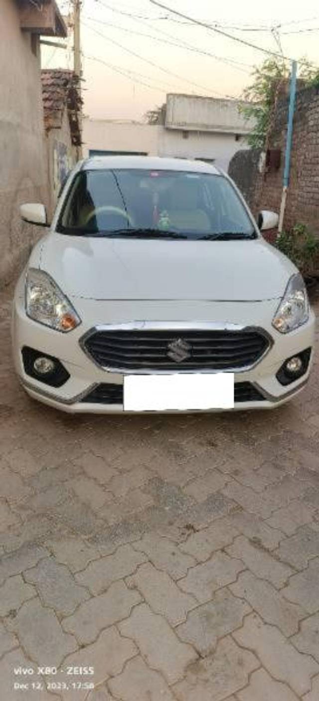 https://images10.gaadi.com/usedcar_image/4119306/original/processed_68db97d2-3bdf-4c61-b9b0-76a650c47d4c.jpg?imwidth=6400