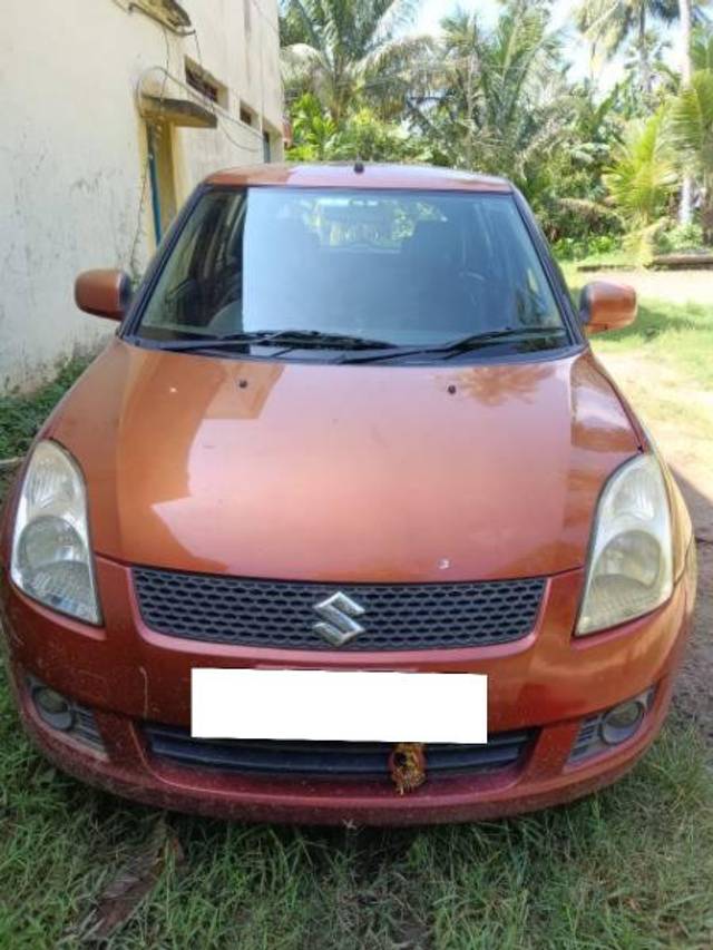 https://images10.gaadi.com/usedcar_image/4119382/original/processed_c54675dd-e5ea-4ac0-a616-5a08fe9ebb80.jpg?imwidth=6400