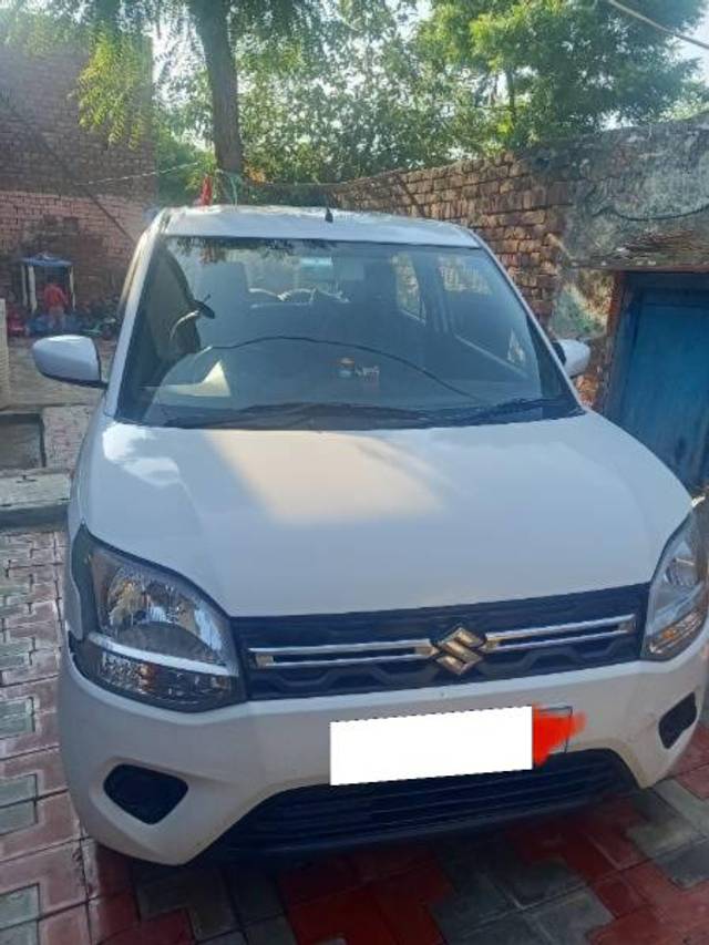 https://images10.gaadi.com/usedcar_image/4119390/original/processed_14cbb428-1af0-4fa5-b8fe-ad9fff540a62.jpg?imwidth=6400