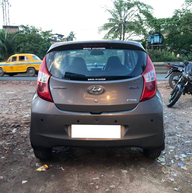 https://images10.gaadi.com/usedcar_image/4119629/original/processed_231a72f0a918e4f1baa935b4639a1274.jpg?imwidth=6401