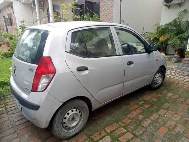 https://images10.gaadi.com/usedcar_image/4119721/original/processed_b76a7fbc-8d1c-4900-98ba-2756768b52ef.jpg?imwidth=6401