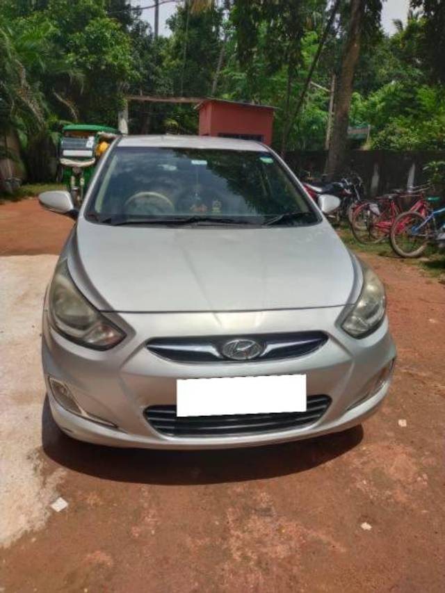 https://images10.gaadi.com/usedcar_image/4120052/original/processed_c5cd51bc-cd51-4d23-8e15-bc67a946c6f7.jpg?imwidth=6402