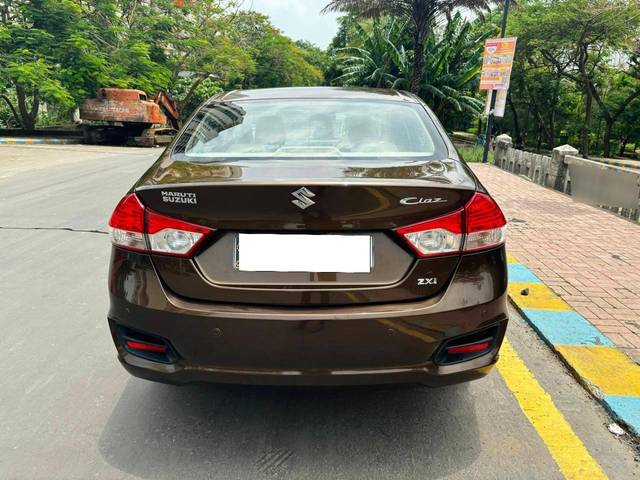 https://images10.gaadi.com/usedcar_image/4120093/original/processed_e7b5af1fd5739c5b69da246db1a200af.jpg?imwidth=6402