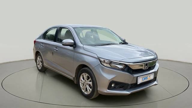 https://images10.gaadi.com/usedcar_image/4120212/original/3d619d8ba91fa5cf8349951046a66265.jpg?imwidth=6400