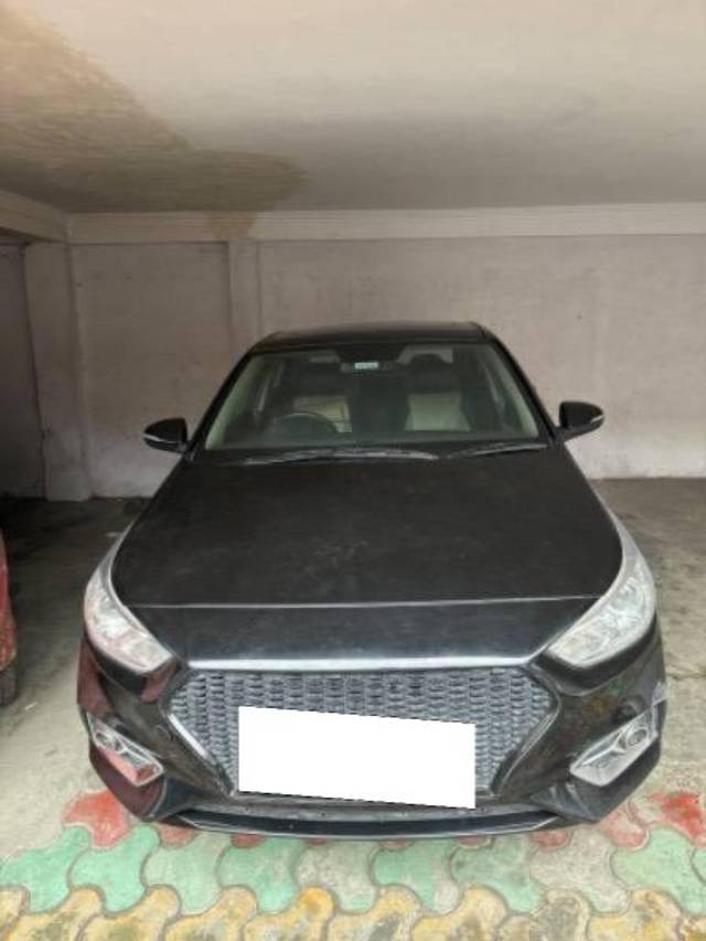 https://images10.gaadi.com/usedcar_image/4120228/original/processed_e0d305e9-7e29-4010-81da-2320ccd8c0f4.jpg?imwidth=6401