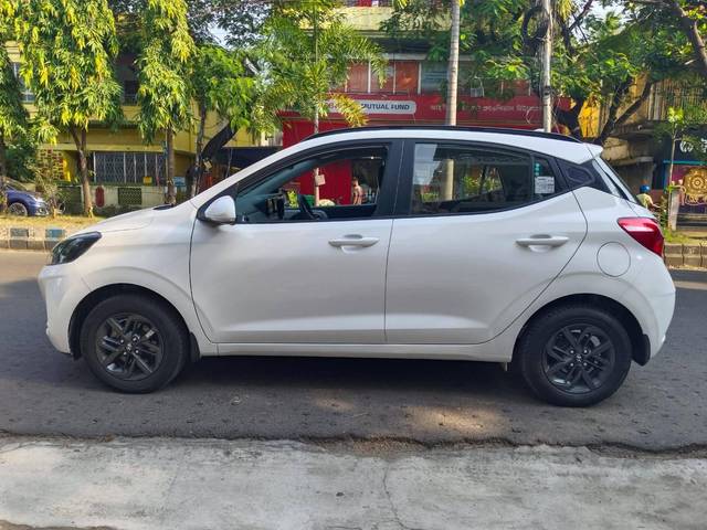 https://images10.gaadi.com/usedcar_image/4120242/original/processed_179d79ef345336cd2eaee3d84dec5ea4.jpg?imwidth=6402