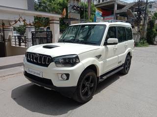 Mahindra Scorpio 2014-2022 Mahindra Scorpio S11