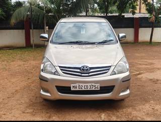 Toyota Innova 2004-2011 Toyota Innova 2.5 V Diesel 8-seater