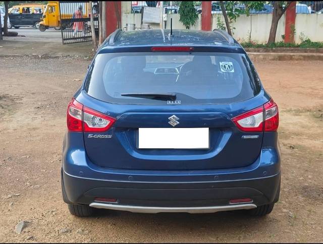 https://images10.gaadi.com/usedcar_image/4120316/original/processed_adbb980dd4dac62db8246c0668f2fdd4.jpg?imwidth=6401