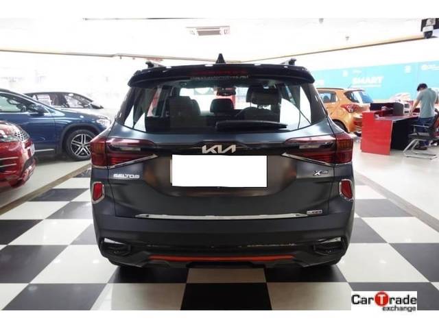 https://images10.gaadi.com/usedcar_image/4120388/original/processed_70f317b0ca0fe0ffb8915506cca2f8c6.jpg?imwidth=6402