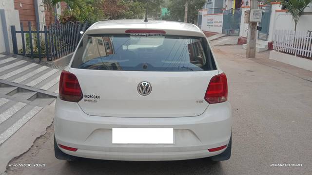 https://images10.gaadi.com/usedcar_image/4120389/original/processed_97b62c804f24a6ab59e2a6583ba62358.jpg?imwidth=6402