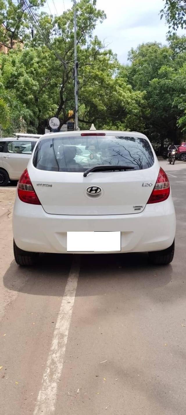 https://images10.gaadi.com/usedcar_image/4120400/original/processed_3f093ebe33f4d6745b4225aa7cf21ba0.jpg?imwidth=6402