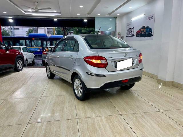 https://images10.gaadi.com/usedcar_image/4120401/original/processed_fea180a7b950df3f4d3c3e9b253a0c04.jpg?imwidth=6402