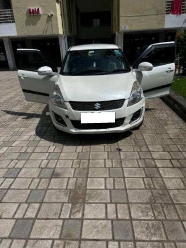 https://images10.gaadi.com/usedcar_image/4120749/original/processed_1f209fe3-f6b0-45d5-9546-bfecb62818e9.jpg?imwidth=6402