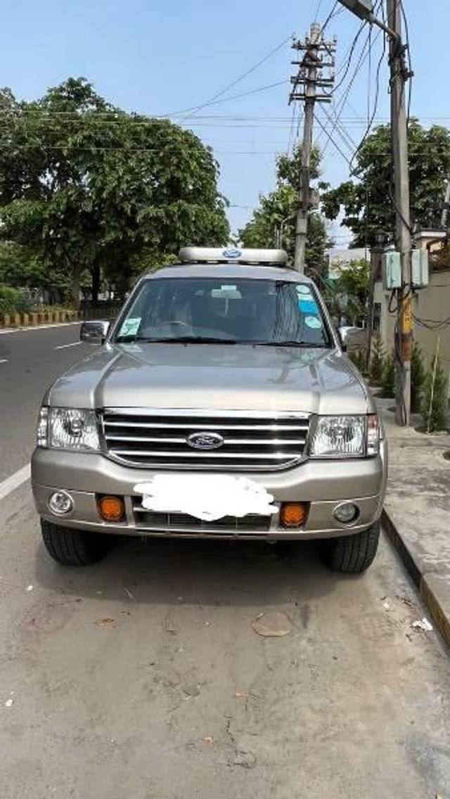 https://images10.gaadi.com/usedcar_image/4120755/original/processed_6b6a599b-850b-44d5-bcbe-c0dc81a496b0.jpeg?imwidth=6400