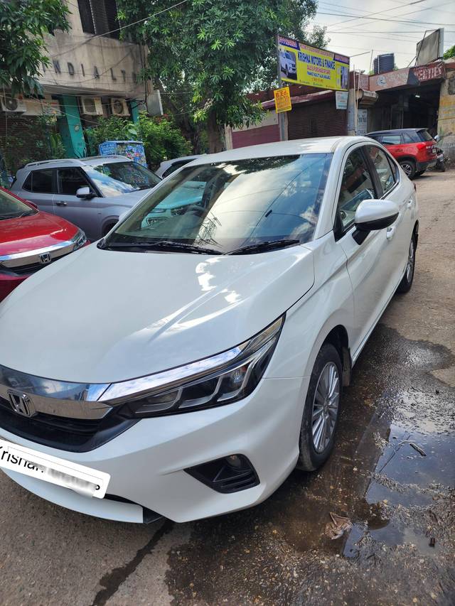 https://images10.gaadi.com/usedcar_image/4120914/original/processed_1e1e70def2f9ab08d475454edac89ab2.jpg?imwidth=6400