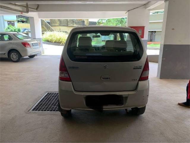 https://images10.gaadi.com/usedcar_image/4120954/original/processed_1a10e794-976f-4ef3-8a6f-6d6cac6d88ff.jpeg?imwidth=6402