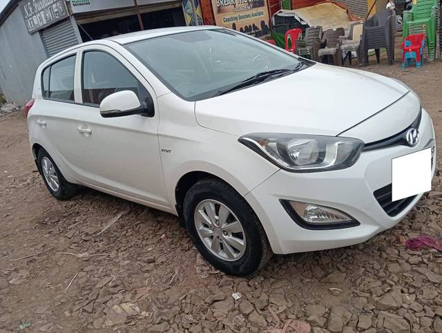 https://images10.gaadi.com/usedcar_image/4120957/original/processed_05b22da720faa82b2074282700659294.jpg?imwidth=6400