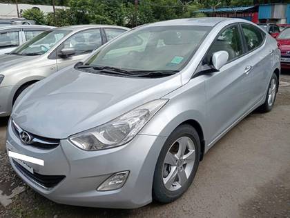 Hyundai Elantra CRDi Base