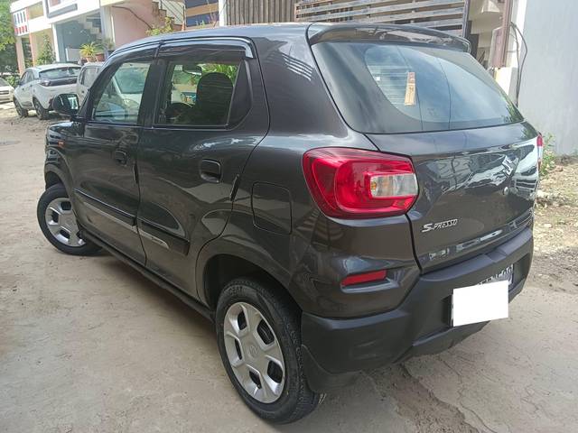 https://images10.gaadi.com/usedcar_image/4121025/original/processed_9ab2936733dc848b3948c6edc4f21a48.jpg?imwidth=6402