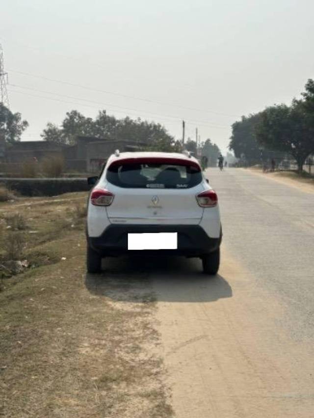 https://images10.gaadi.com/usedcar_image/4121054/original/processed_2ccd6c09-9006-40e9-b514-9896db1d499c.jpg?imwidth=6400