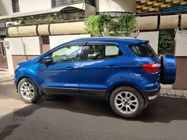 https://images10.gaadi.com/usedcar_image/4121110/original/processed_5dc26d5b-0ad3-4ff6-b461-9b9935619661.jpg?imwidth=6400