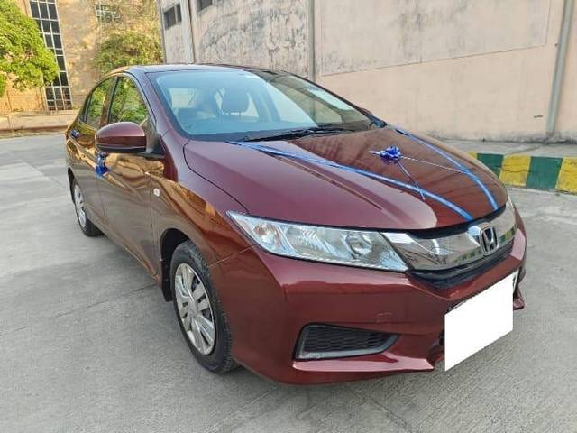 https://images10.gaadi.com/usedcar_image/4121144/original/6ecb04ff744eea46010027d755c3222f.jpg?imwidth=6400