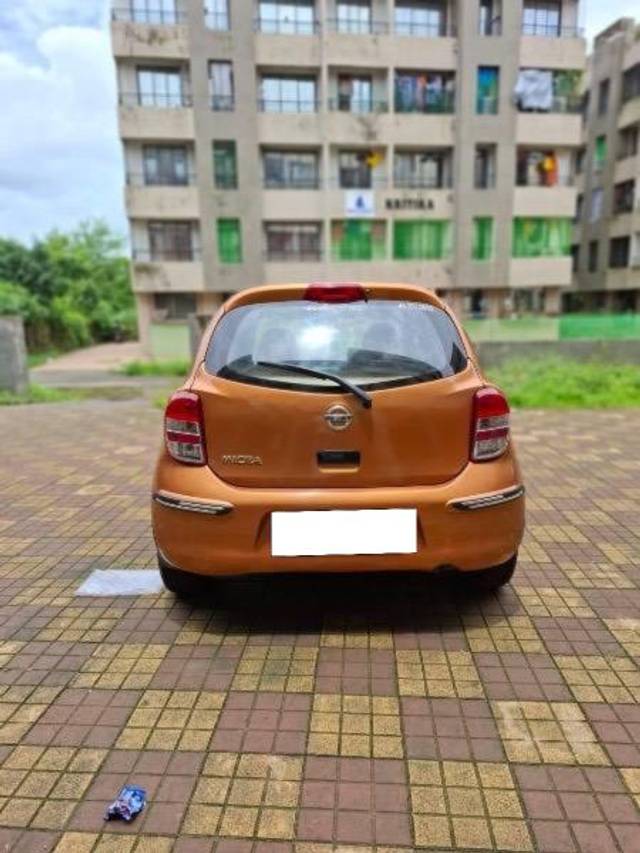 https://images10.gaadi.com/usedcar_image/4121464/original/processed_a82e36bd-5a18-414b-bcd9-48b00e8a151b.jpg?imwidth=6401