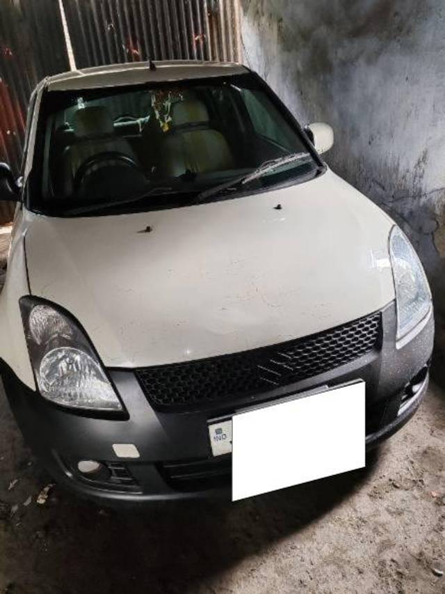 https://images10.gaadi.com/usedcar_image/4121480/original/processed_315e35ec-bc11-4779-8de2-f3404b38182c.jpg?imwidth=6402