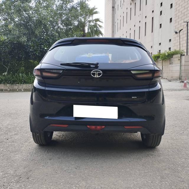 https://images10.gaadi.com/usedcar_image/4121495/original/processed_3c6f139e7c9f6c031aa3cc43baba3b83.jpg?imwidth=6402