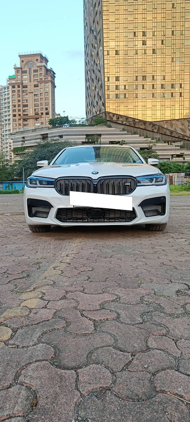 https://images10.gaadi.com/usedcar_image/4121529/original/processed_fa2fd7ae96cd0c3c78e92d356f333526.jpg?imwidth=6400