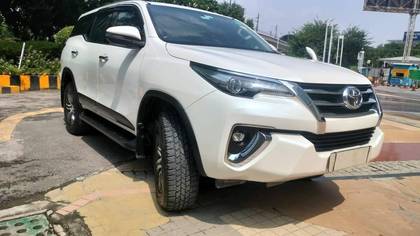 Toyota Fortuner 2.8 4WD AT