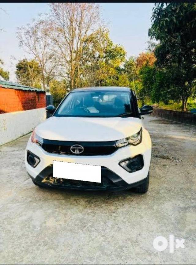 https://images10.gaadi.com/usedcar_image/4121601/original/processed_0a18182a-8edb-4f48-aa7e-04a32704d2b4.jpg?imwidth=6401