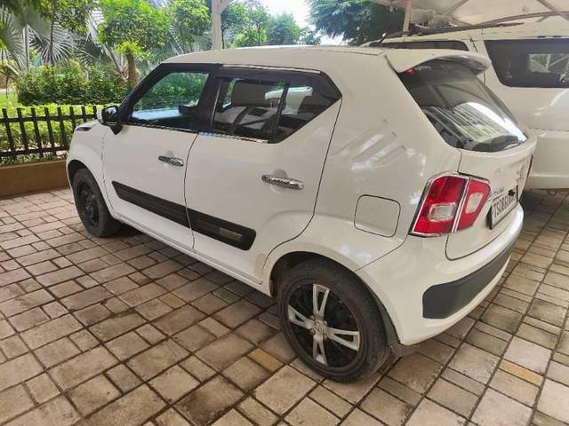 https://images10.gaadi.com/usedcar_image/4121725/original/processed_66b9a421-7bd3-45e1-972f-d8662bf2f3fd.jpg?imwidth=6402