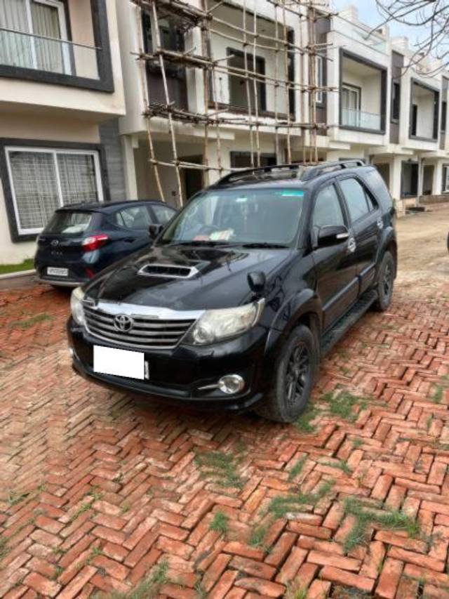 https://images10.gaadi.com/usedcar_image/4121751/original/processed_d850d70f-247e-40cf-ae1a-2e68af237217.jpg?imwidth=6400