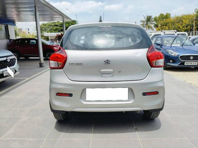 https://images10.gaadi.com/usedcar_image/4121813/original/processed_0513ea2004d1abf73d52e74fc2ed8b33.jpg?imwidth=6402