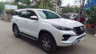 Toyota Fortuner Toyota Fortuner 4X2 AT BSVI